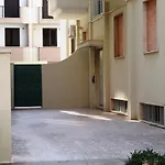 Apartamento Trilocale A Piano Terra A Due Passi Dal Mare *